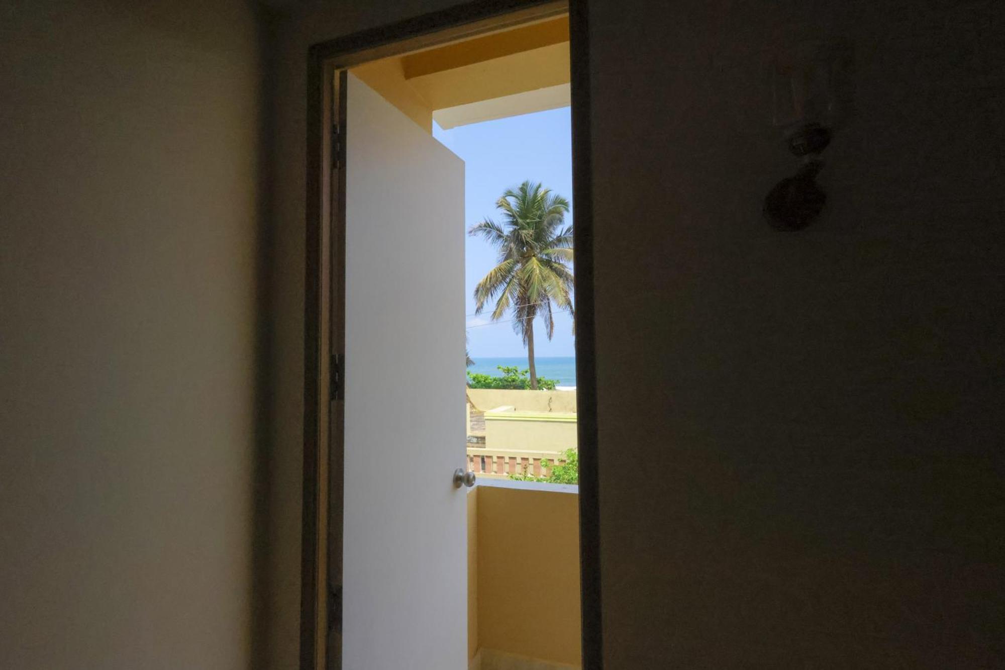 Izi Beach Stay Mahabalipuram Chennai Exteriör bild